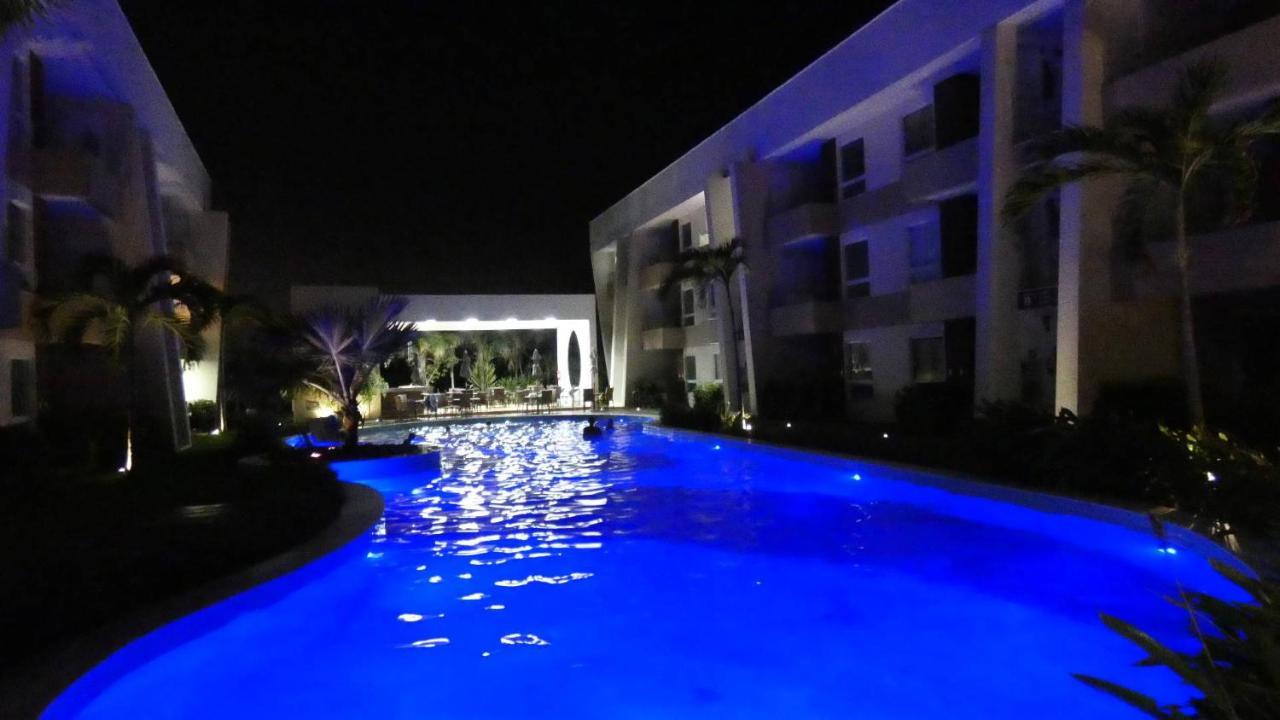 Apto Guarajuba Praia Condominio Porto Smeralda-100 Metros Da Praia Экстерьер фото